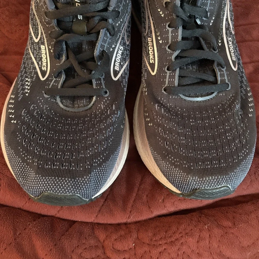 Brooks Glycerin GTS 19 Womens Athletic Running Shoes Size 11 B Black 1203441B074